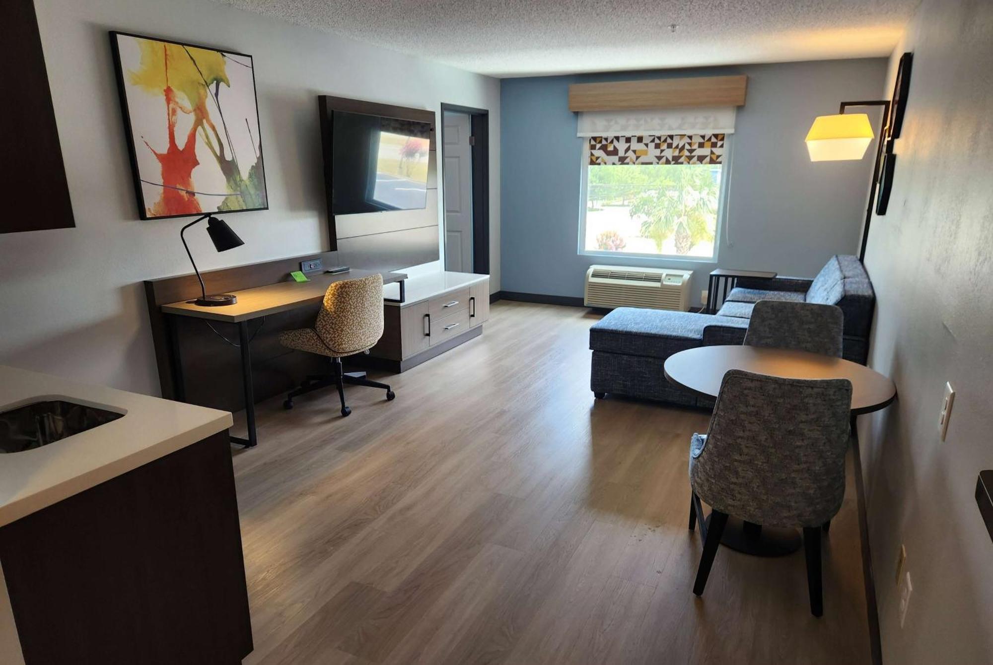Отель La Quinta By Wyndham Warner Robins - Robins Afb Экстерьер фото